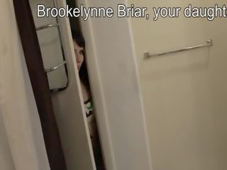 Brookelynn briar daughater encouraging বাবা থেকে কাম উপর তার মুখ