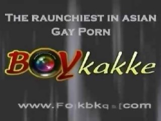 Tailandesa geek apanhada em um homossexual arranjo da casa um trois