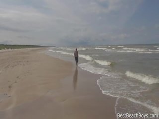 海滩 b-y 沙