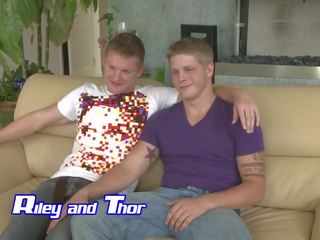 Riley & thor în homosexual murdar video vid